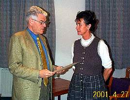 03IkkaPresentsToPrincessElisabeth.jpg
